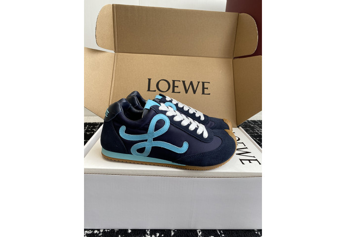 Loe*we Ballet Runner