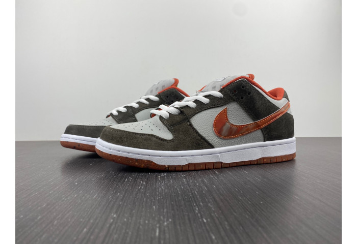 Crushed D.C. x Nike SB Dunk Low DH7782-001