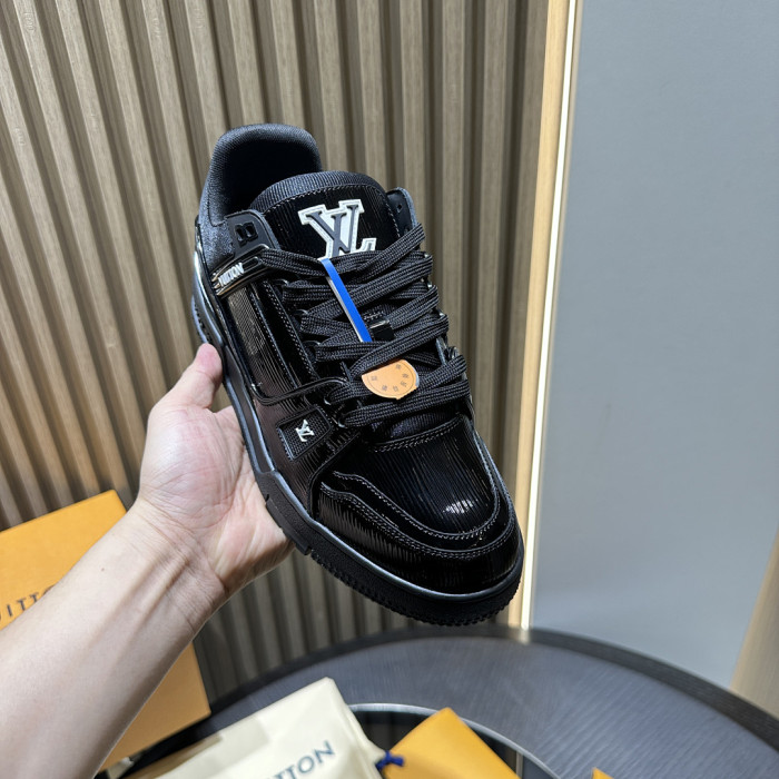 LOU1VTON SNEAKER