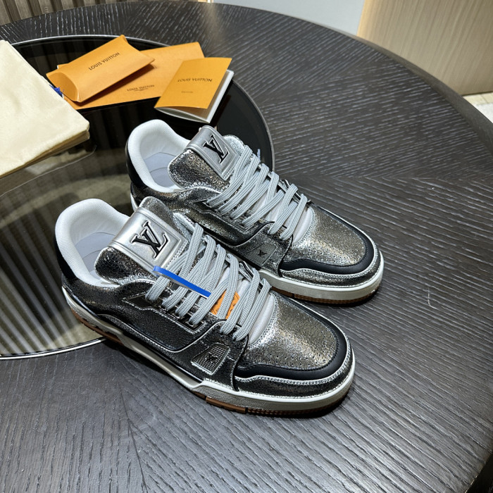 LOU1VTON SNEAKER