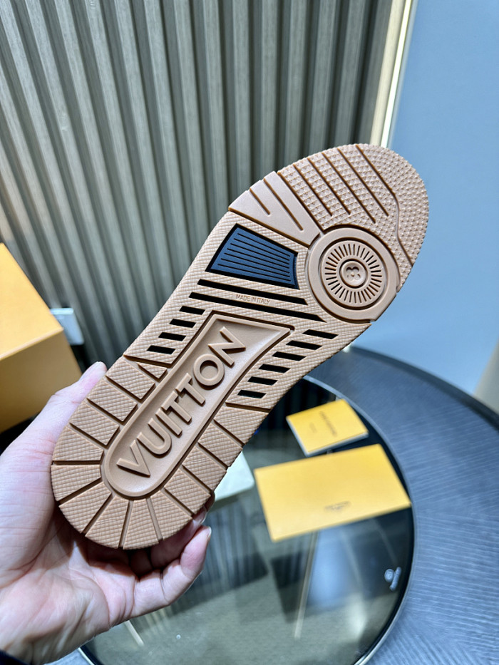 LOU1VTON SNEAKER