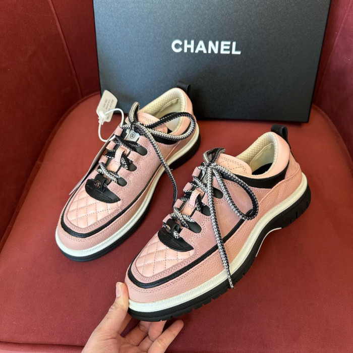Ch**el sneaker