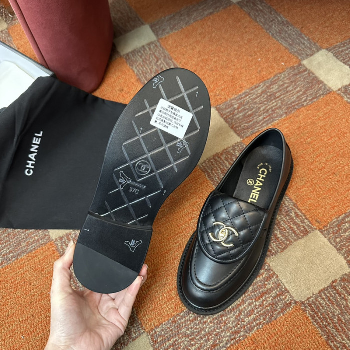 Ch**el loafer