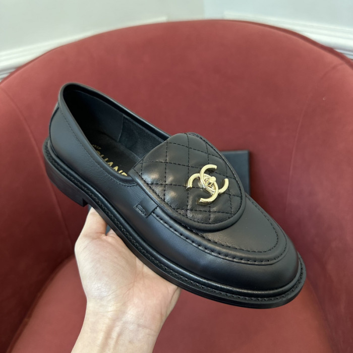 Ch**el loafer