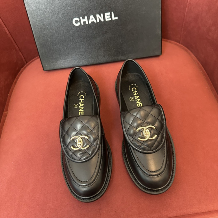 Ch**el loafer