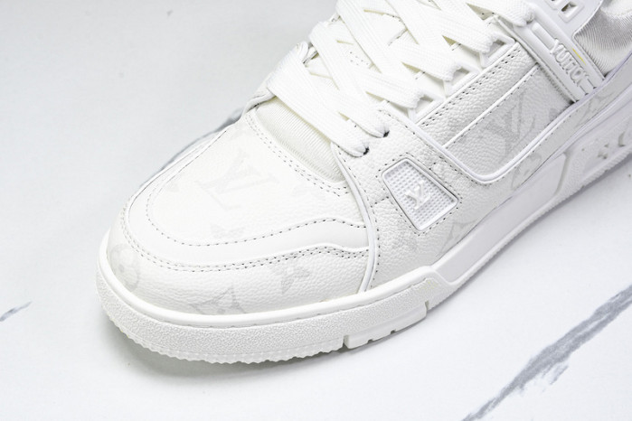 LOU1VTON SNEAKER