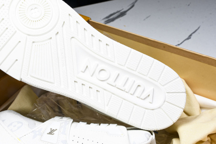 LOU1VTON SNEAKER