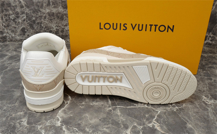 LOU1VTON SNEAKER