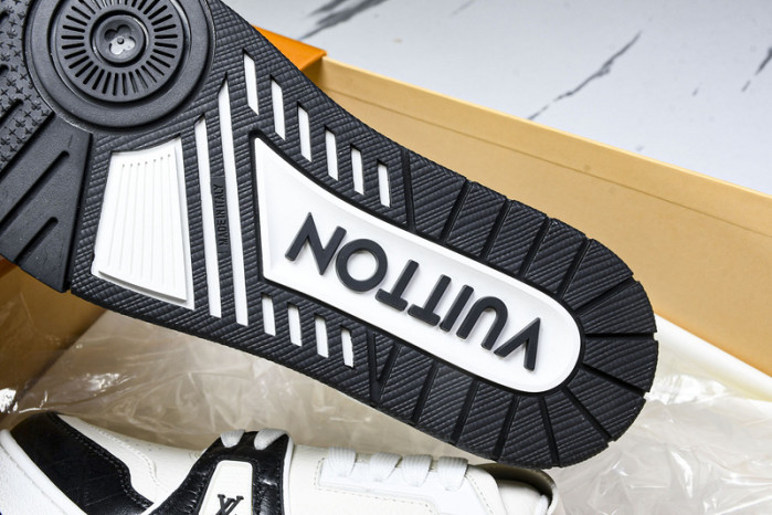 LOU1VTON SNEAKER