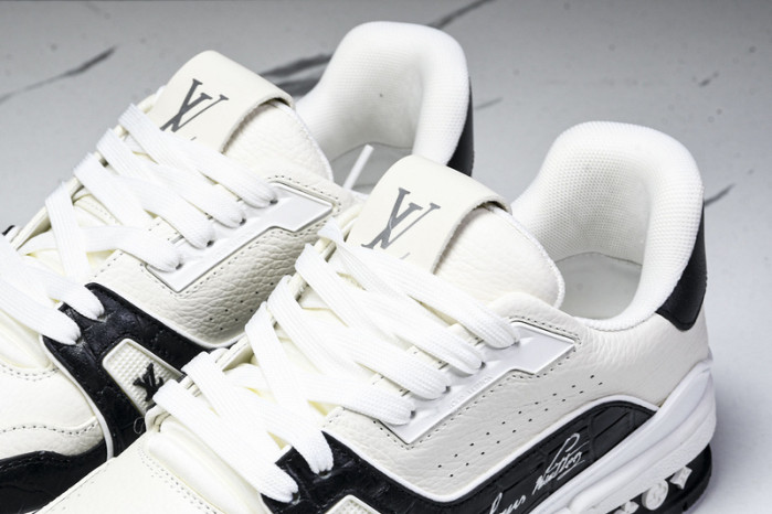 LOU1VTON SNEAKER