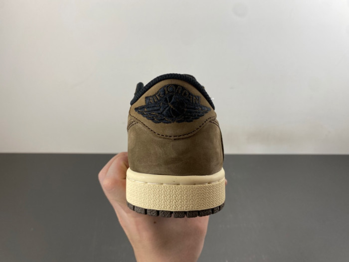 Travis Scott x Air Jordan 1 Low OG DM7866-203