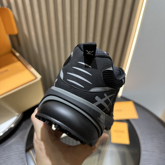 LOU1VTON SNEAKER