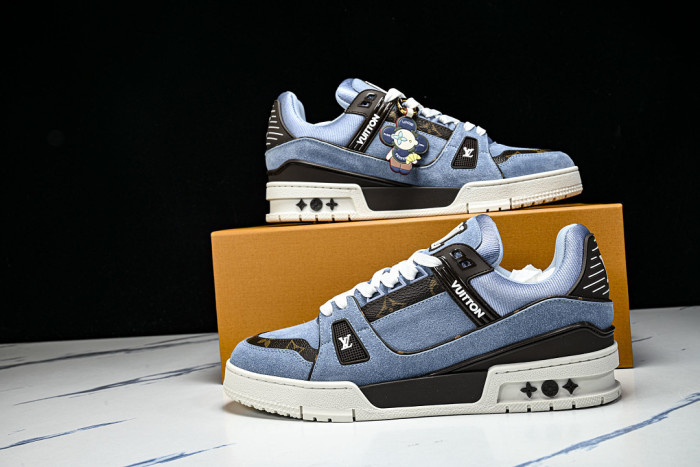LOU1VTON SNEAKER