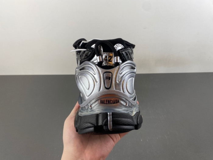 BLCG RUNNER SNEAKER