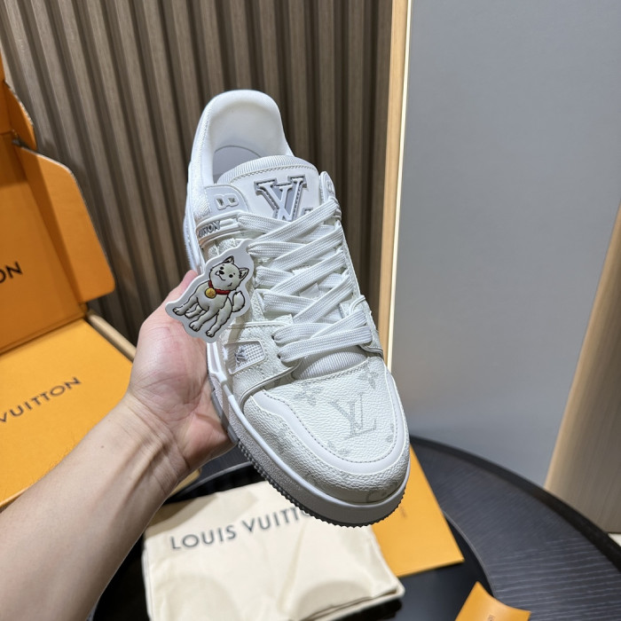 LOU1VTON SNEAKER