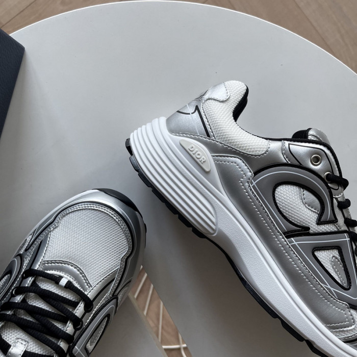 D1OR B30 SNEAKER