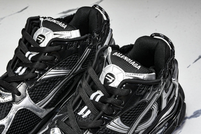 BLCG RUNNER SNEAKER