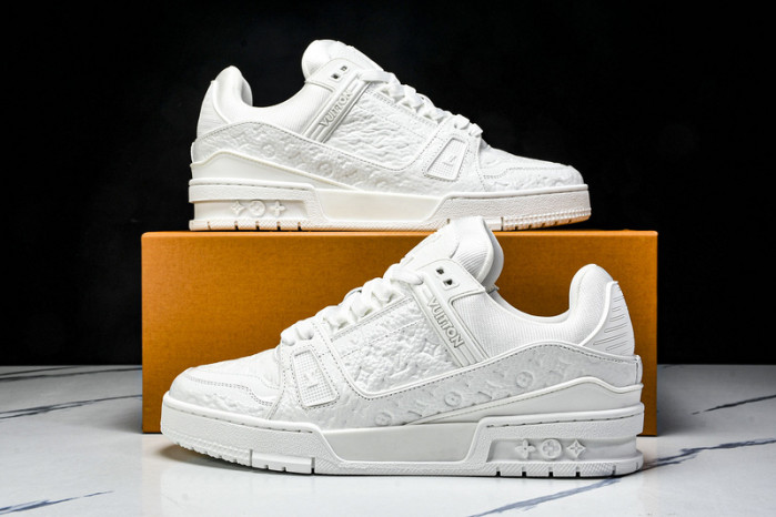 LOU1VTON SNEAKER