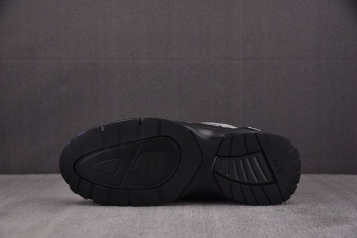 D1OR B30 SNEAKER