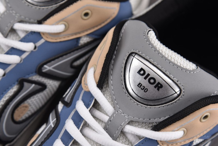 D1OR B30 SNEAKER