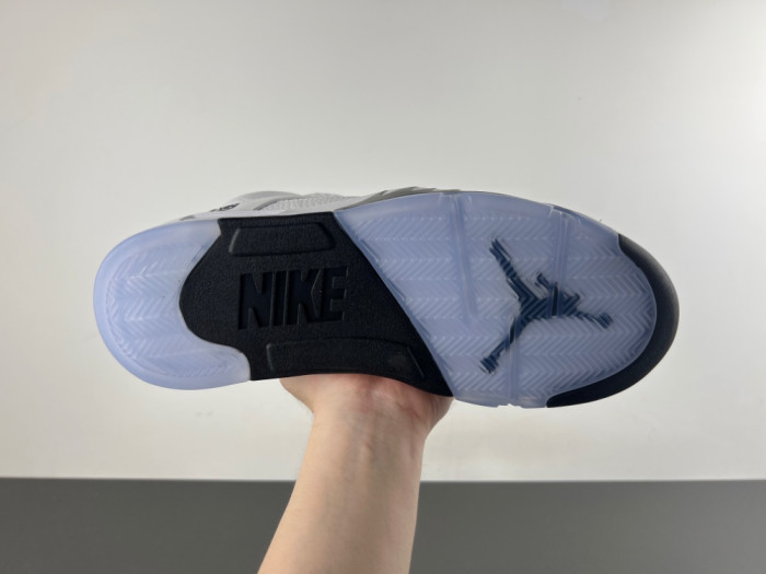 Air Jordan 5 “White Metallic” HQ7978-103