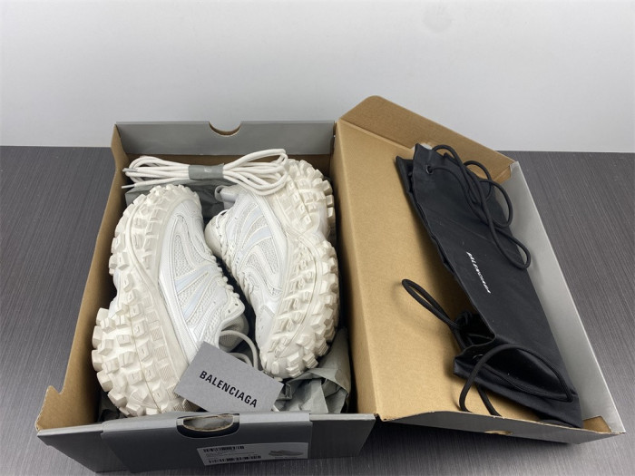 blc* defender sneaker