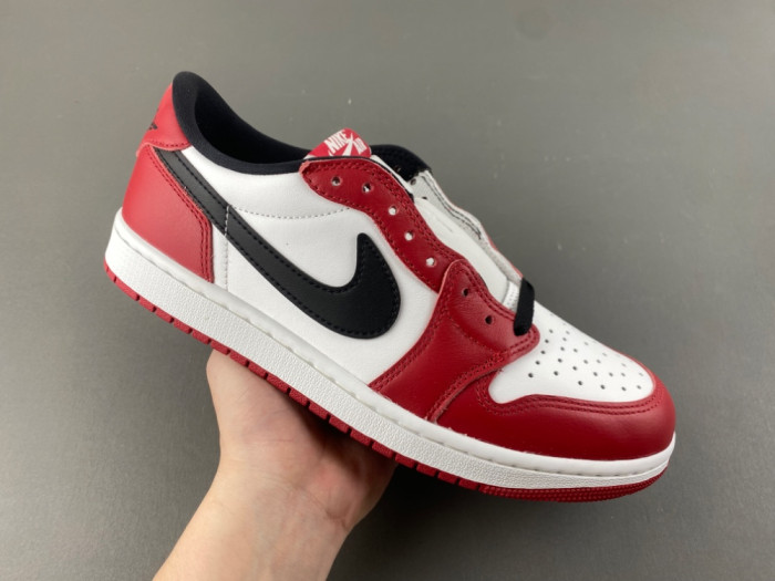 Air Jordan 1 Low OG “Chicago” HQ6998-600