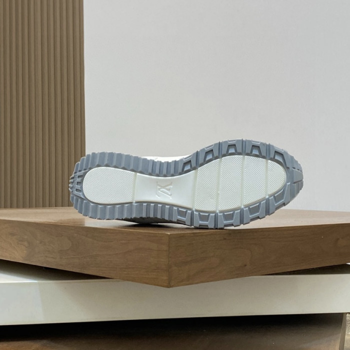 LOU1VTON SNEAKER