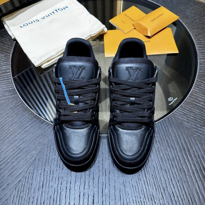 LOU1VTON SNEAKER