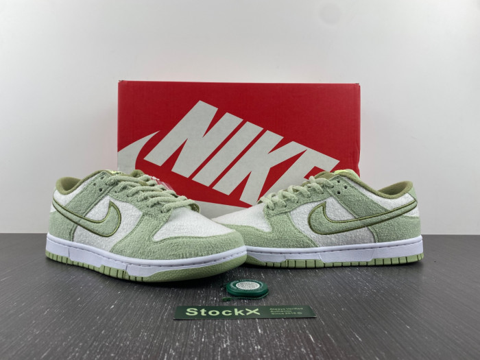 nike dunk low fleece green dq7579-300