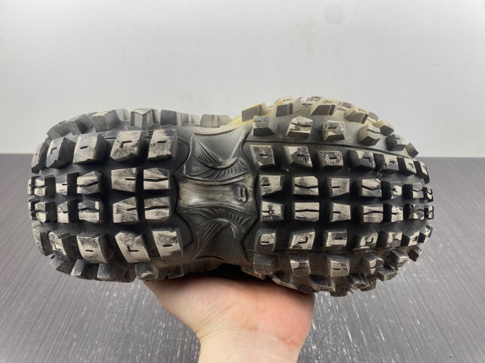 blc* defender sneaker