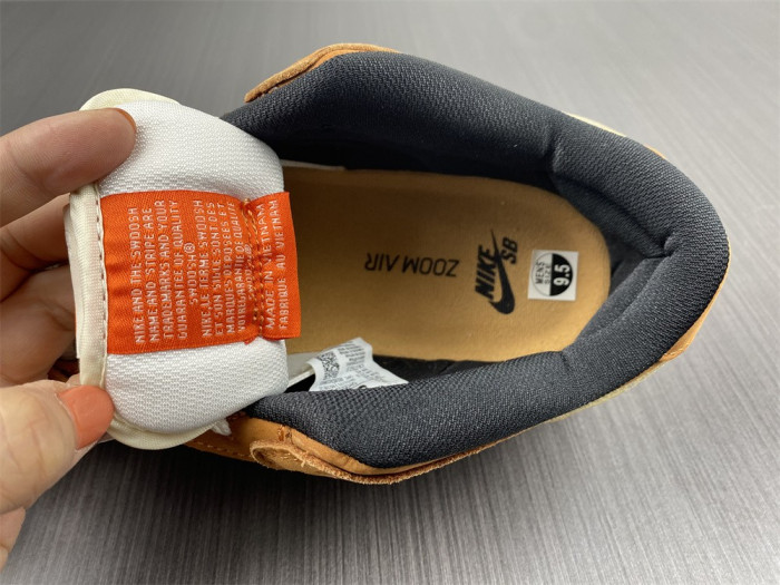 nike sb dunk low pro iso wheat brown white black dh1319-200