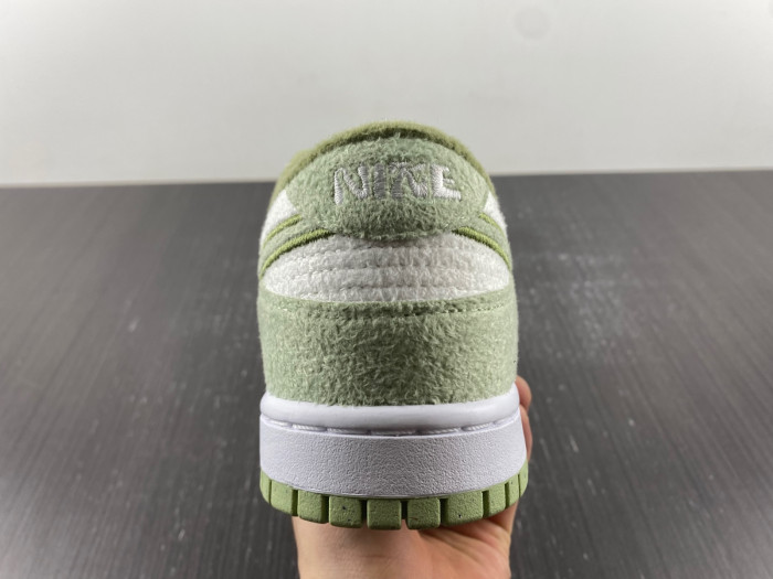 nike dunk low fleece green dq7579-300