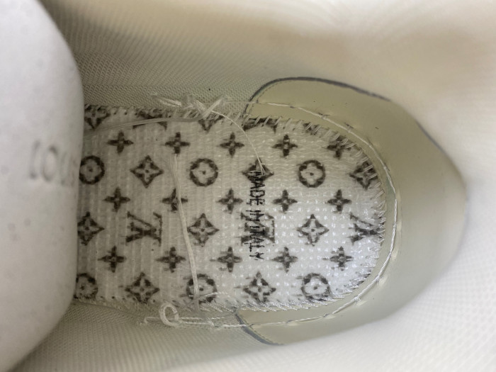 LOU1VTON trainer (EU47)