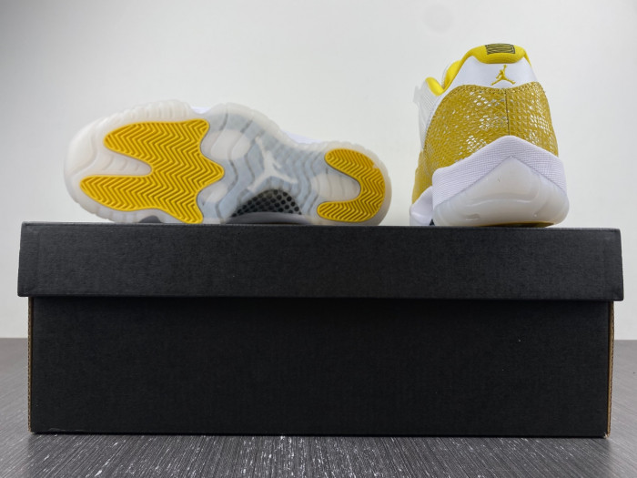air jordan 11 low “yellow snakeskin” ah7860-107