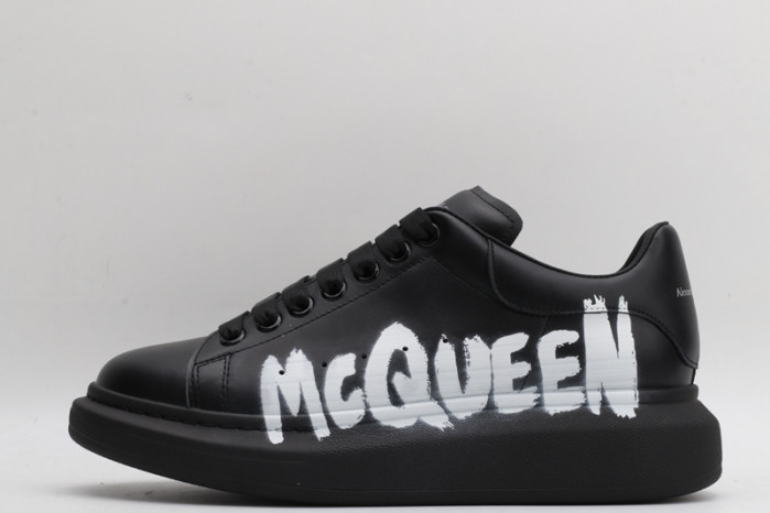 Mcqv*en oversized sneaker