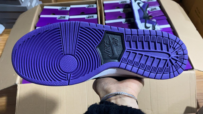 nike sb dunk low court purple bq6817-500