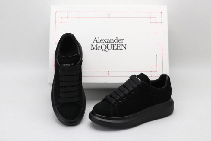 Mcqv*en oversized sneaker