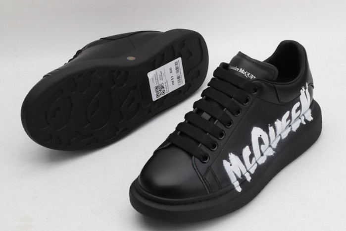 Mcqv*en oversized sneaker