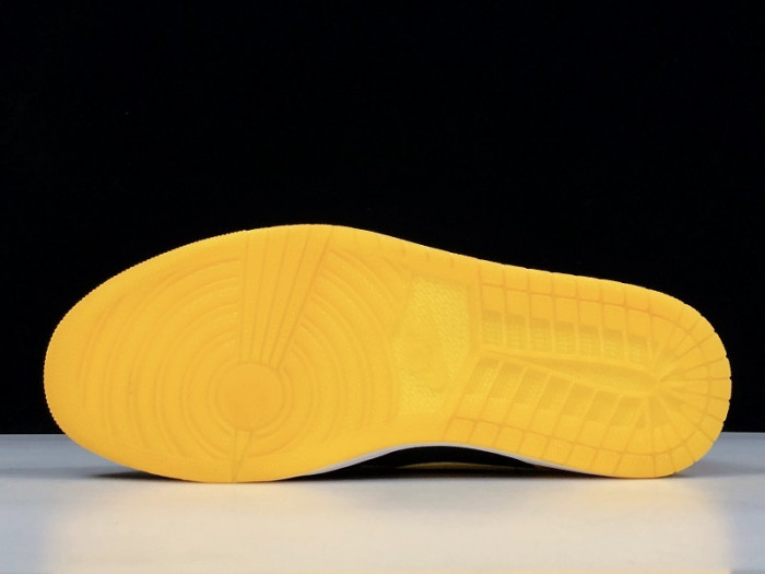 Air Jordan 1 Retro Mid 