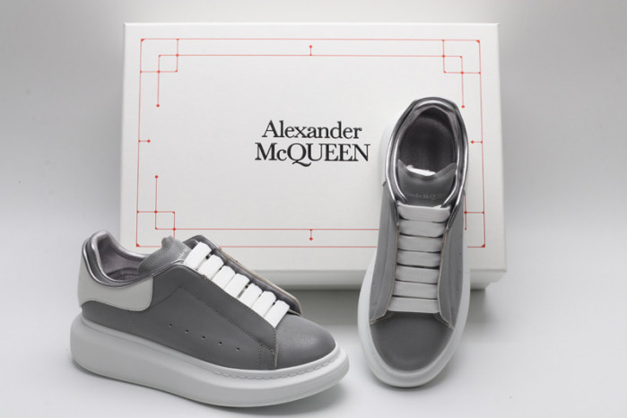 Mcqv*en oversized sneaker