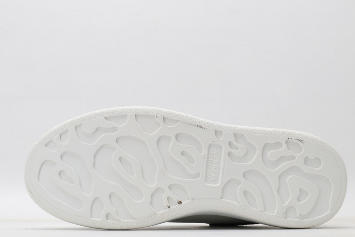 Mcqv*en oversized sneaker