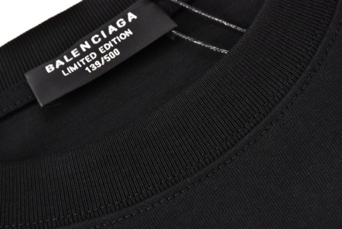 G*u*i x balenc1aga t-shirt