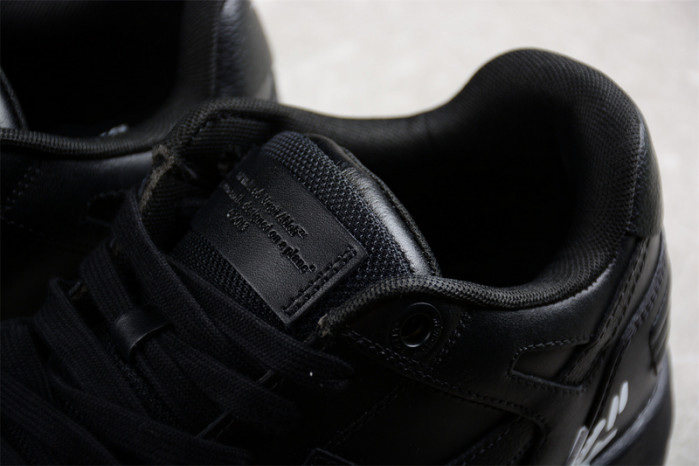 OFF-WHITE Out Of Office