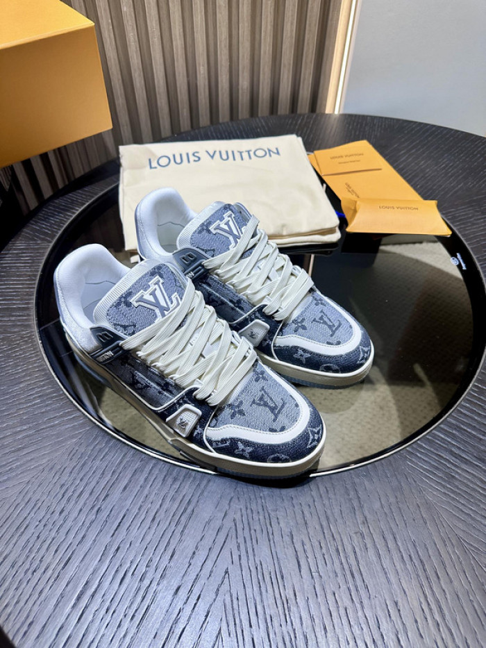 LOU1VTON SNEAKER