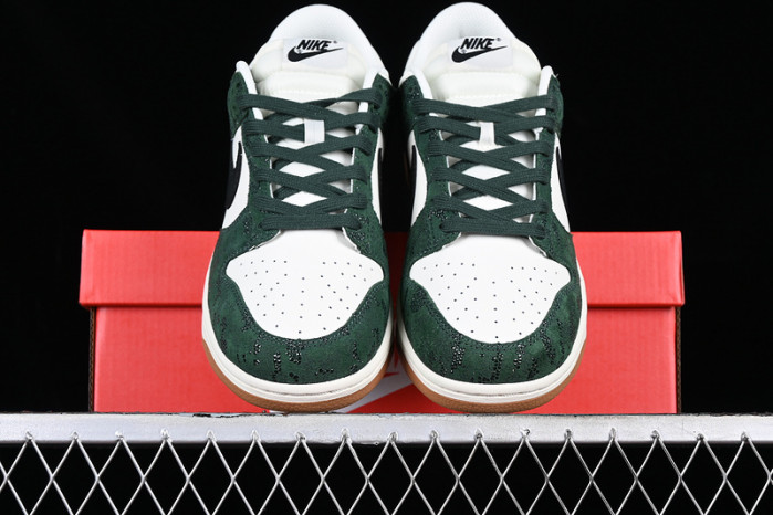 nike dunk low green snake fq8893-397