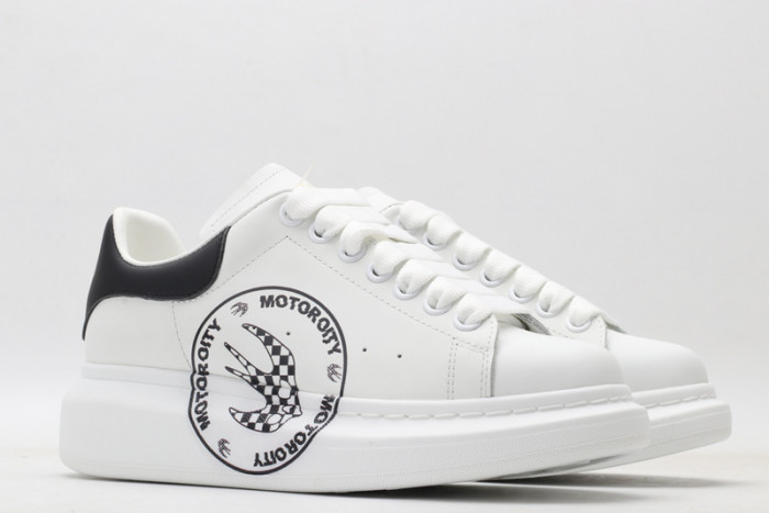 Mcqv*en oversized sneaker